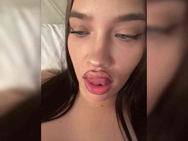 Glossmixdoll webcam