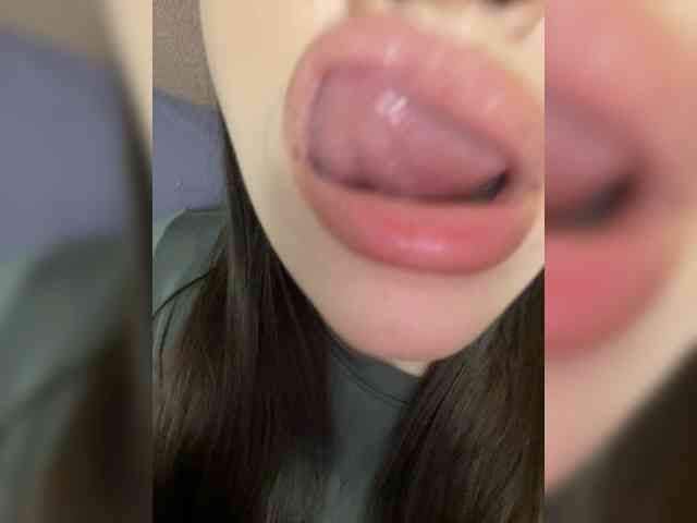 Glossmixdoll Live Webcam on BongaCams