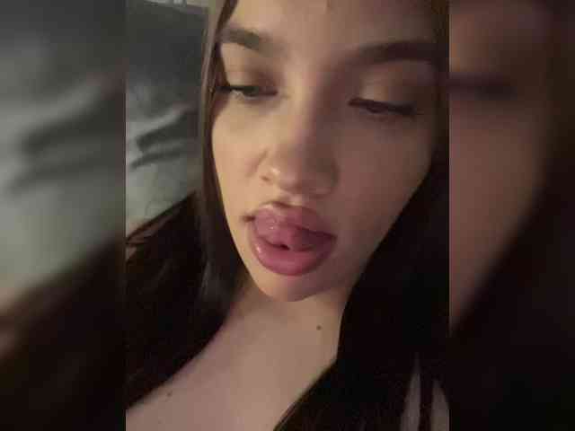 Glossmixdoll webcam