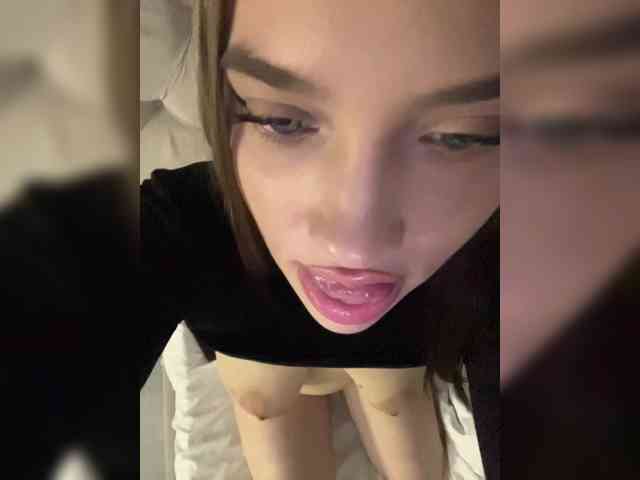 Glossmixdoll webcam
