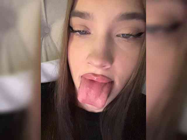 Glossmixdoll webcam