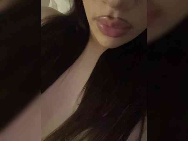 Glossmixdoll webcam