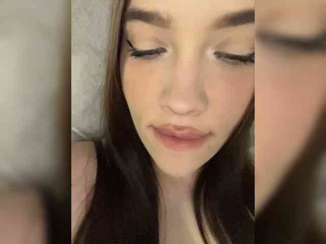Glossmixdoll webcam