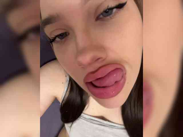 Glossmixdoll webcam