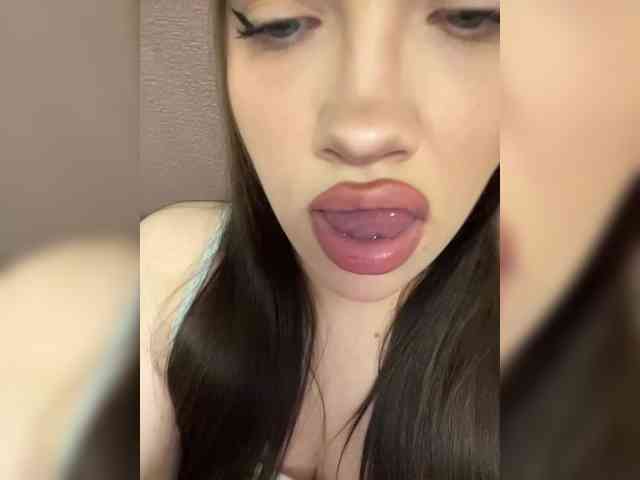 Glossmixdoll webcam