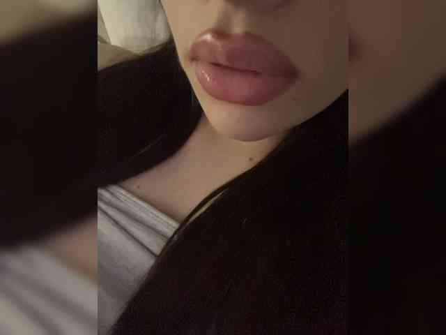Glossmixdoll webcam