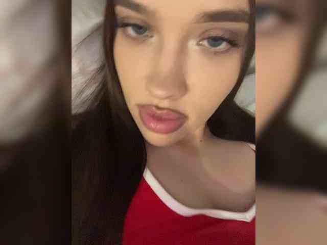 Glossmixdoll webcam