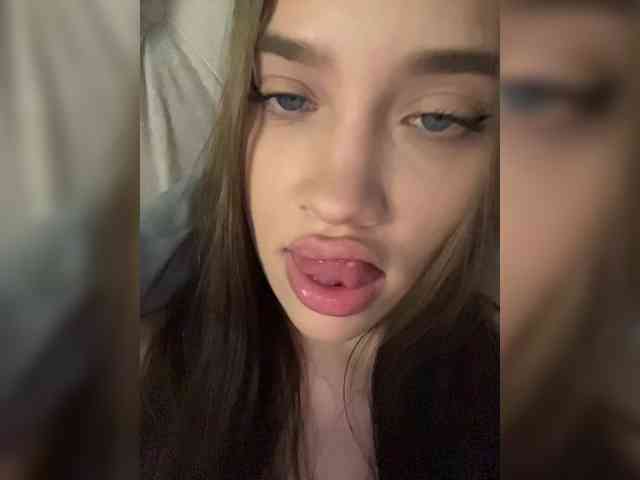Glossmixdoll webcam
