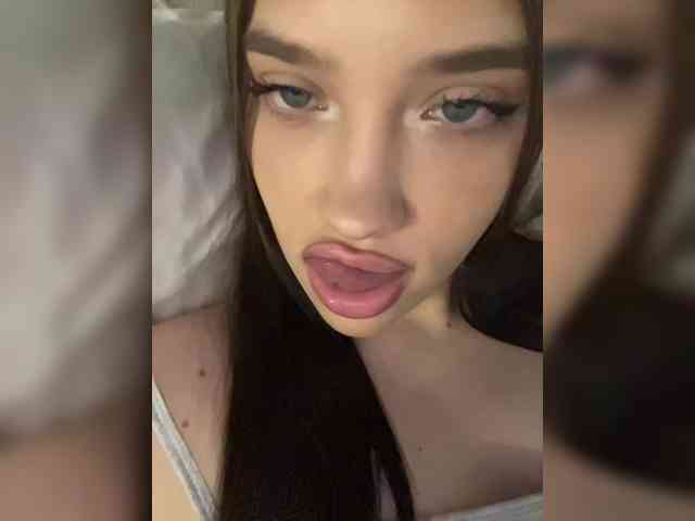 Glossmixdoll webcam