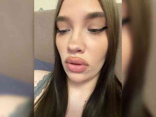 Glossmixdoll webcam