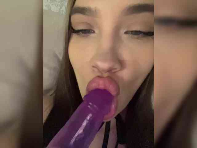 Glossmixdoll webcam