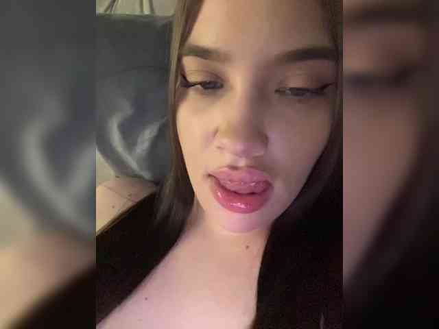 Glossmixdoll webcam