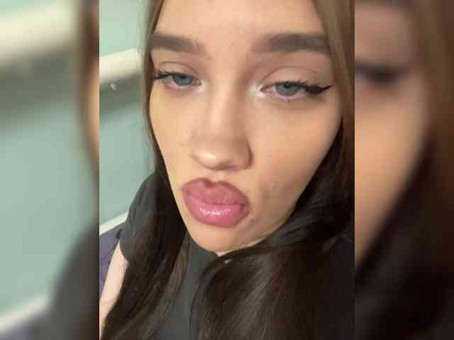 Glossmixdoll Sex Cam Show