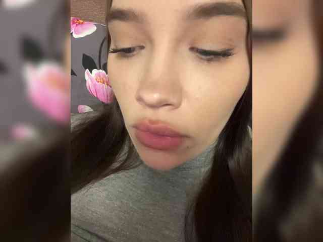 Glossmixdoll webcam
