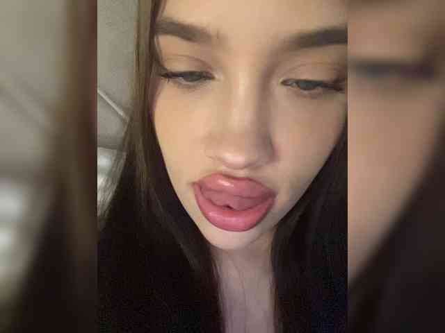 Glossmixdoll webcam