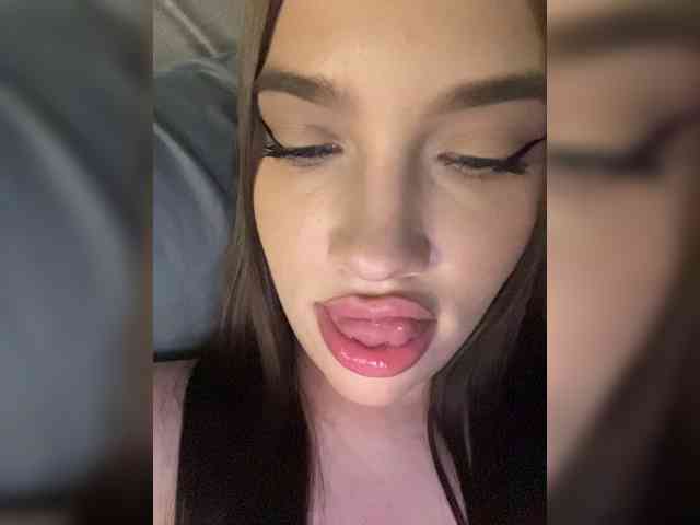 Glossmixdoll webcam