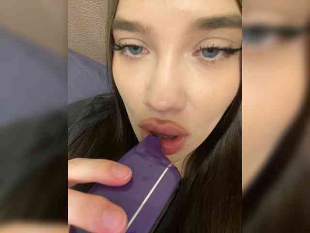 Glossmixdoll webcam