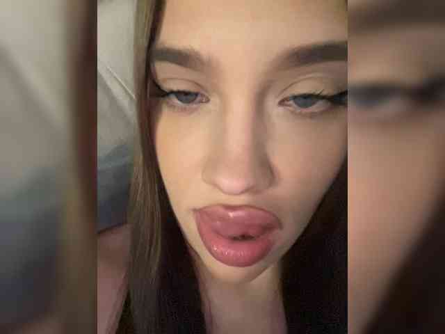 Glossmixdoll webcam