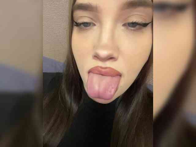 Glossmixdoll webcam