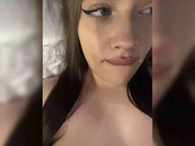 Glossmixdoll webcam