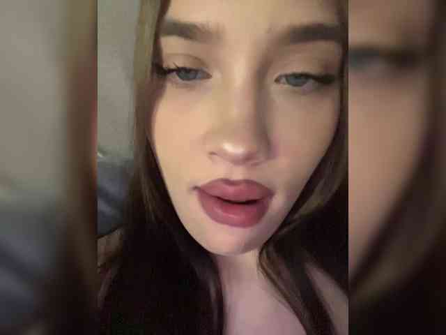 Glossmixdoll webcam