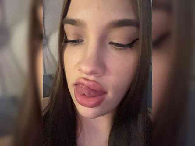Glossmixdoll webcam