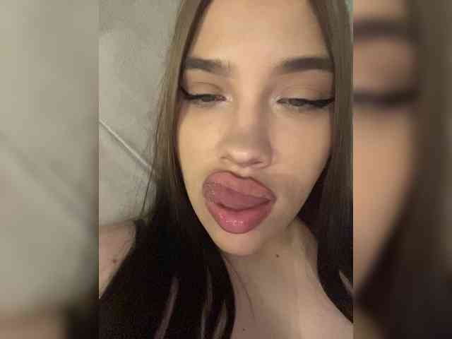 Glossmixdoll webcam
