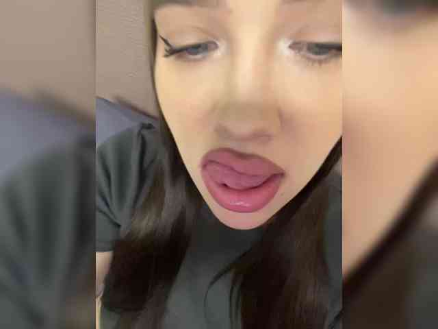 Glossmixdoll Sex Cam Show