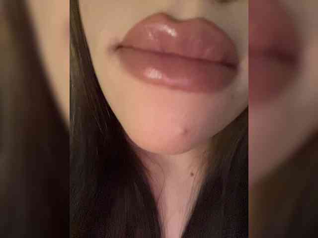 Glossmixdoll webcam