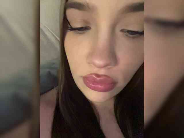 Glossmixdoll webcam