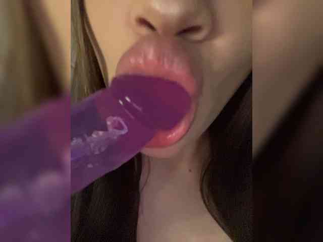 Glossmixdoll webcam