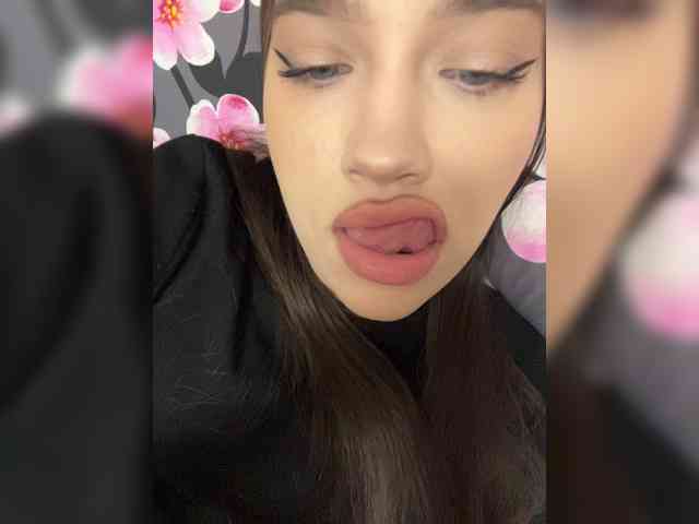 Glossmixdoll webcam