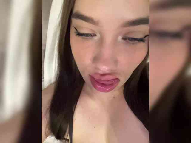 Glossmixdoll webcam