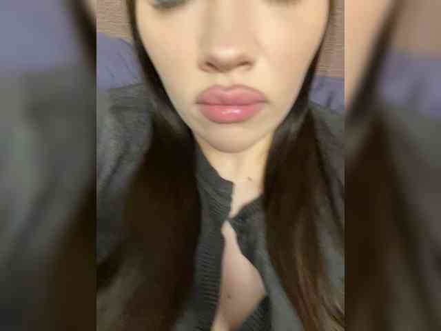 Glossmixdoll webcam
