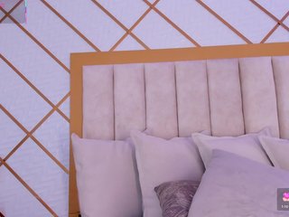 ZaraVesari Porn Show