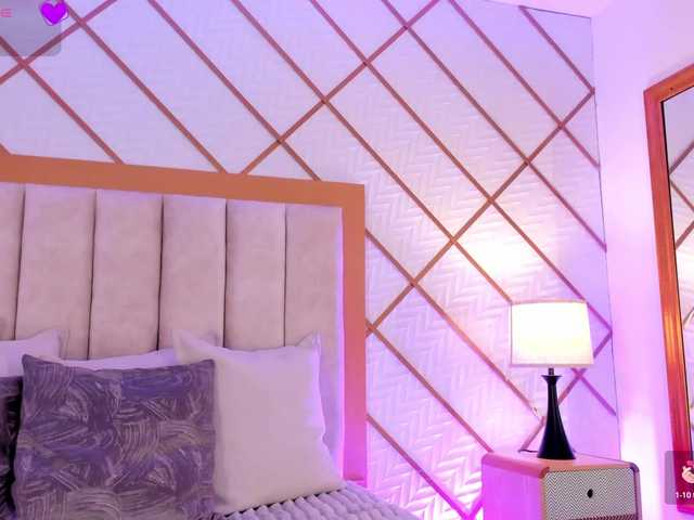 ZaraVesari live cam on BongaCams