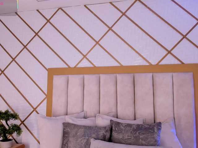ZaraVesari live cam on BongaCams
