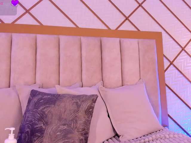 ZaraVesari live cam on BongaCams