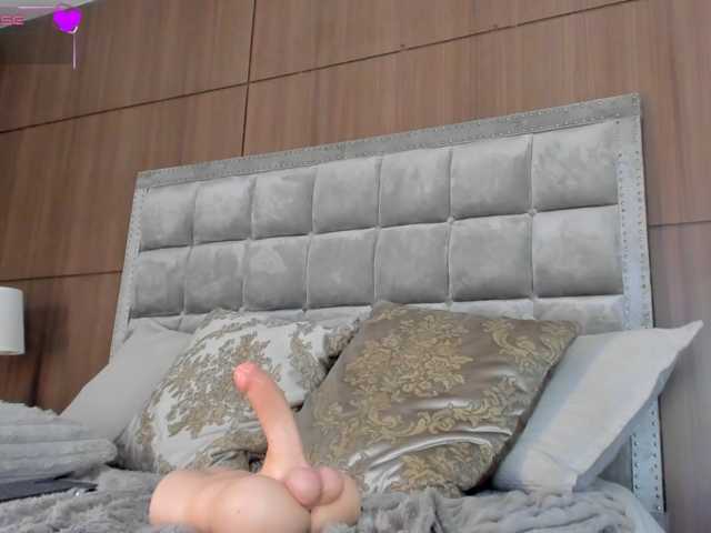 ZaraVesari, en directo ahora en BongaCams