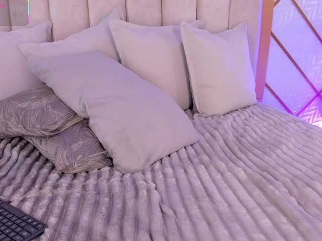 ZaraVesari's BongaCams show and profile