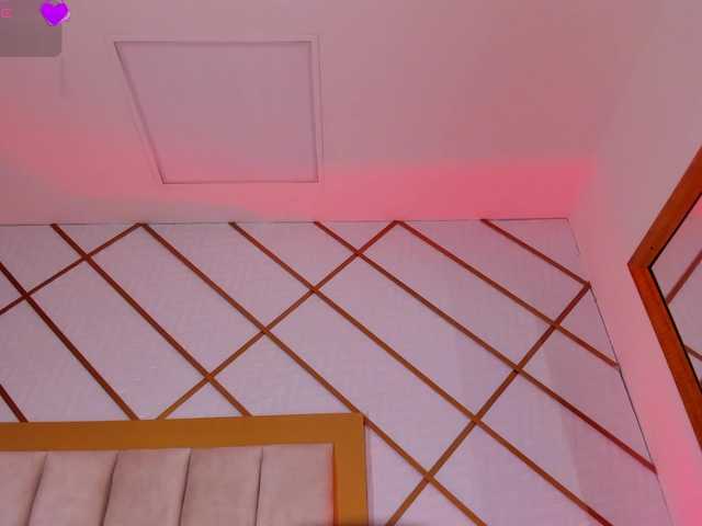 ZaraVesari live webcam show