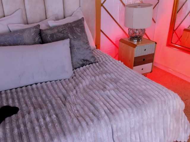 ZaraVesari live cam on BongaCams