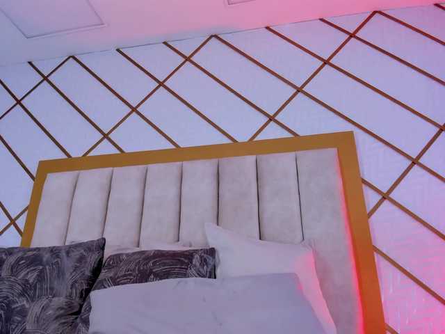 ZaraVesari webcam