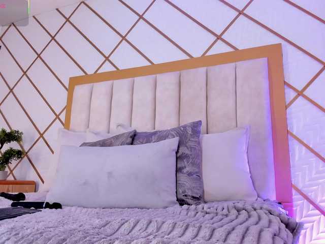 ZaraVesari live cam on BongaCams