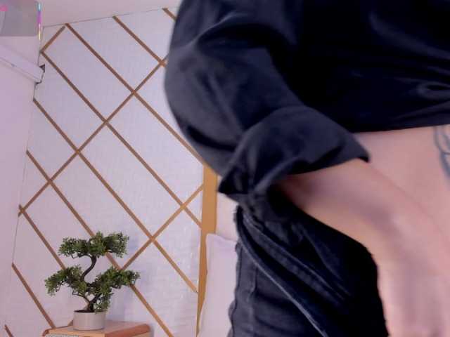 ZaraVesari live cam on BongaCams
