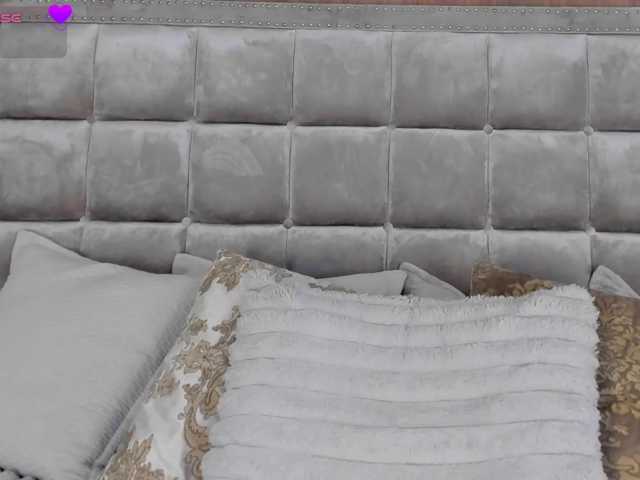 ZaraVesari, live now on BongaCams