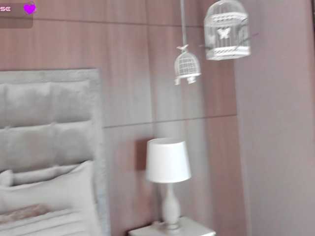 ZaraVesari live cam on BongaCams