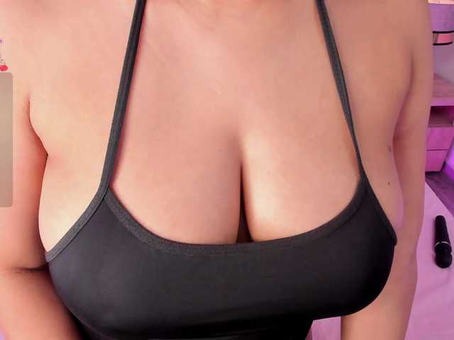 ZamaraSweet live cam on BongaCams