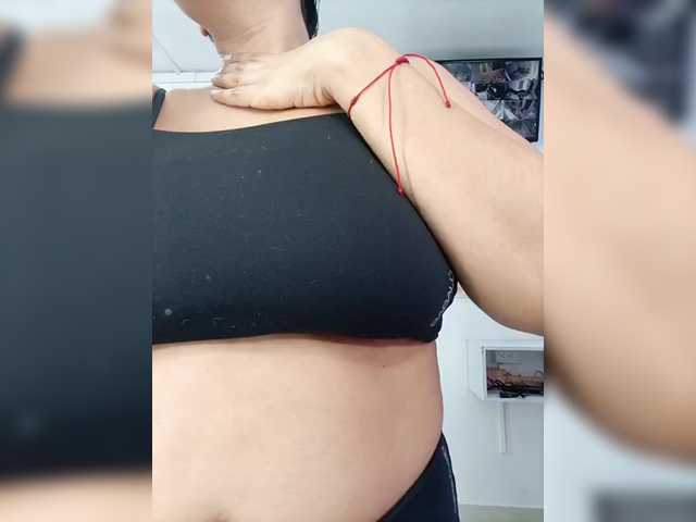 ZamaraSweet — live female cam