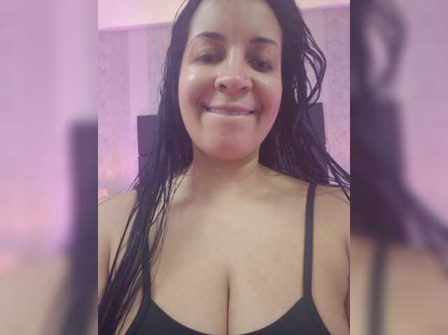ZamaraSweet live cam on BongaCams